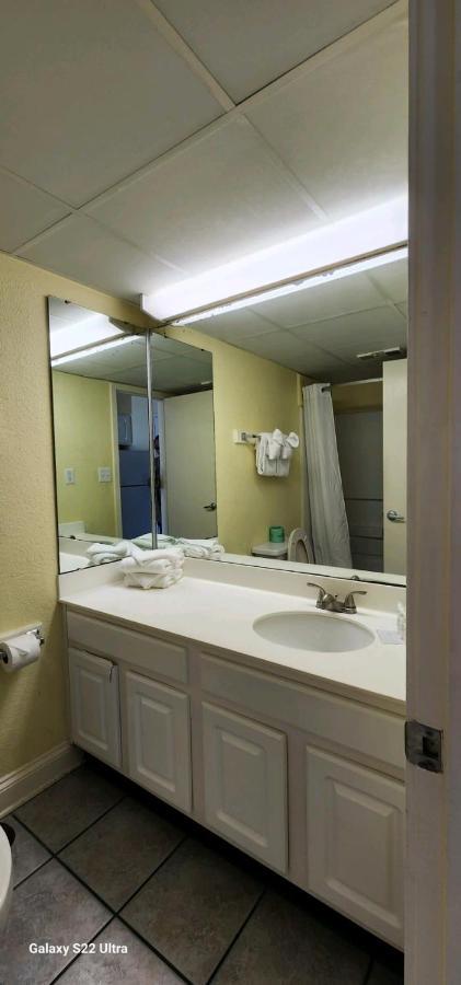 Appartamento Oceanview Efficiency Dw 1605 Myrtle Beach Esterno foto
